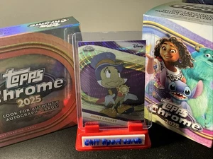 2025 Topps Chrome Disney Jiminy Cricket #86 Purple Wave Refractor /75 - Picture 1 of 3