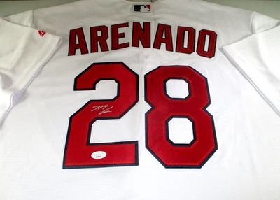 Majestuosa camiseta de béisbol autografiada de los Cardenales de San Luis de Nolan Arenado / JSA Foto 1 de 4