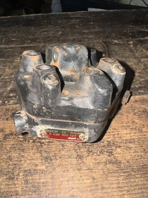 OEM Audi Volkswagen distribuidor de combustible 0438100127 0 438 100 127 AUDI 2.1 GT 2.2 Foto 1 de 4