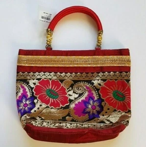 New Ladies Decorative Red Fashion / Party Purse - Picture 1 of 6