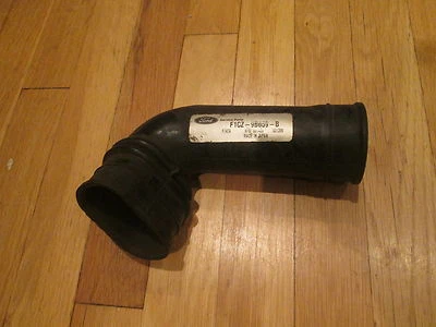 Nuevo OEM 1991 1992 1993 FORD ESCORT 1,8 L FILTRO DE AIRE TUBO DE SALIDA Foto 1 de 2