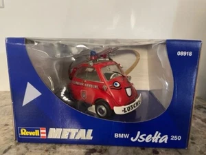1/18 Revell BMW Jsetta 250 Feuerwehr Hamburg Fire Truck Engine New Rare - Picture 1 of 7