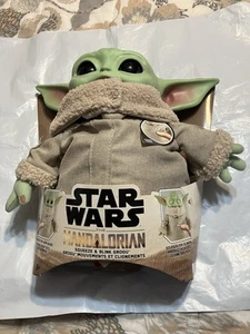 STAR WARS THE MANDALORIAN SQUEEZE & BLINK GROGU - Picture 1 of 2