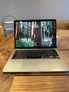 Apple MacBook Pro 13,3 Zoll Space grey - Afbeelding 1 van 2