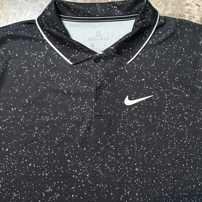 Camisa Polo Nike Court Para Hombres XL Negra Estampado Moteado Tenis Heritage AT4148 Foto 1 de 4