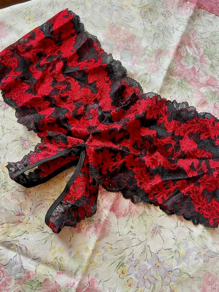 Damen- Slip overt aus edlem Spitzenmaterial Gr. 3 XL neu OVP - Bild 1 von 1