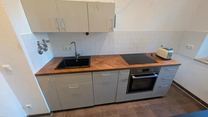 Gepflegte IKEA Küche inkl. Geräten, viel Stauraum - Bild 1 von 8