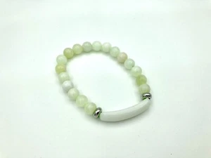 Hermosa Pulsera de Jade de Montaña Verde - Piedra Preciosa Natural Balance Curativo - Imagen 1 de 4