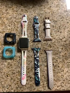 Apple Watch Series 3 Plus Extra Bands Liquidation Item - Zdjęcie 1 z 2