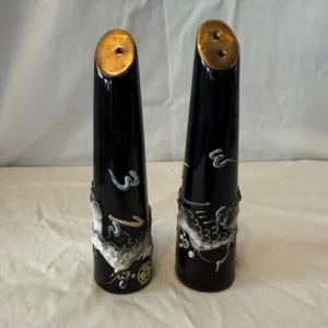 Markenlose Salz- und Pfefferstreuer Black Dragon Design - Bild 1 von 10