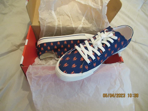 Men's New York Mets Baseball Sneakers Genuine Major League Merchandise  Size 8.5 Cover