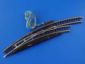 MARKLIN Z - 8567 / 8569 - curved electric turnout right - mini-club / EXC - Bild 1 von 2