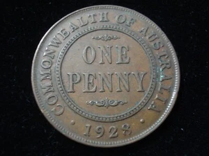 Australian 1928 Penny Broken 8 Variety Coin 6 Pearls (SA06) - Picture 1 of 3