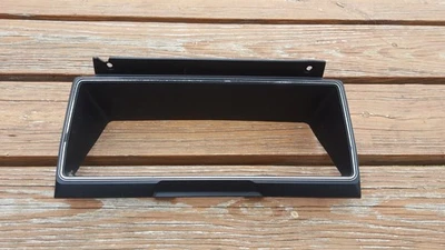 Nissan 720 1983-1986 camioneta cuadro de instrumentos bisel moldura envolvente OEM Foto 1 de 4