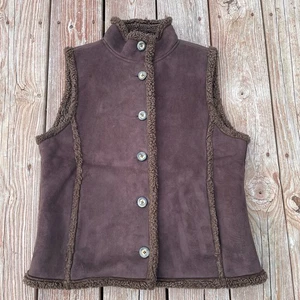 LL Bean Womens Vest Medium Brown Faux Suede Sherpa Lined Pockets Big Buttons - Picture 1 of 15