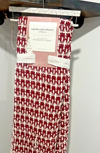 Cupcakes and Cashmere Decorative Throw Blanket Red & White 50x70 NEW Bow Hanger - Picture 1 of 4