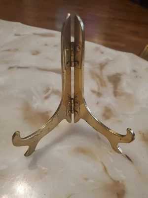 Caballete de latón macizo vintage soporte para fotos 4,75 pulgadas de alto. Envío gratis Foto 1 de 4