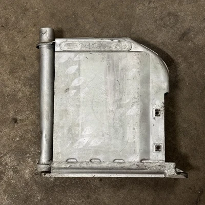 Porsche 911 Engine OIL Cooler Behr 911 107 041 00 Slip-On - Image 1 of 4