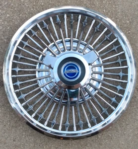 Single (1) Ford Mustang Fairlane Galaxie 14" Wire Hubcap 1966 Tri Bar Spinner - Picture 1 of 4