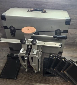 Graflex Graphic View 4x5 Kamera mit Filmhaltern & abschließbarem Koffer 2301921 - Bild 1 von 13