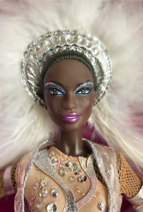 Stephen Burrows PAZETTE Barbie Puppe 2012 goldenes Etikett Mattel NRFB - Bild 1 von 9