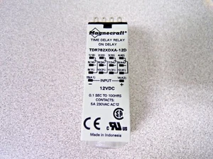 Relé de retardo de tiempo de función única SCHNEIDER ELECTRIC, 12 VDC, 3A, TDR782XDXA-12D (K) - Imagen 1 de 4