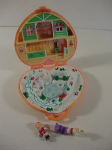 Vintage Polly Pocket Heidi's Alpine Chalet Compact Playset Bluebird Toys 1989 - Picture 1 of 6