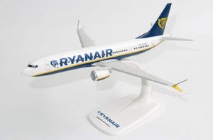 PPC Models Ryanair Boeing 737 MAX Snap-Fit Model Plane 1/200 Scale - Picture 1 of 4