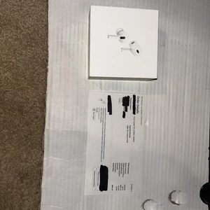 airpods pro 2nd generation Open Box - Photo 1 sur 6