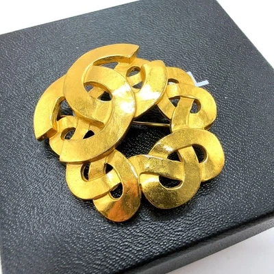 CHANEL CC COCO Mark Logos Brooch Gold Plated 97P Vintage Authentic JAPAN - Image 1 of 4