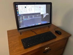 23.8" DELL Inspiron One 2305 AIO - Athlon X2 250u - 4GB RAM - 120GB SSD - Black - Picture 1 of 8