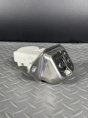 Rear Tailgate Lock Latch 2022 Subaru Crosstrek 63032-FG102 2018 2019 2020 - 2023 - Image 1 of 4