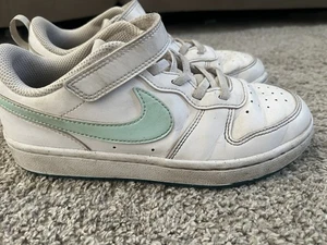 Nike Court Borough Girls' Sneakers Size 2y - Picture 1 of 6