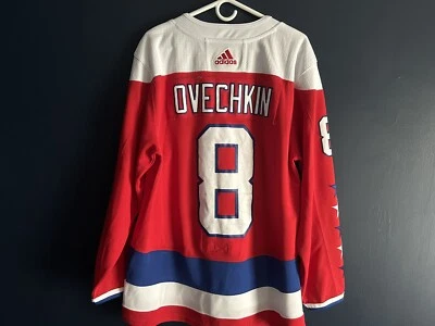 Camiseta deportiva alternativa Adidas Alexander Ovechkin de Washington Capitals 2018-19 talla 50 Foto 1 de 4