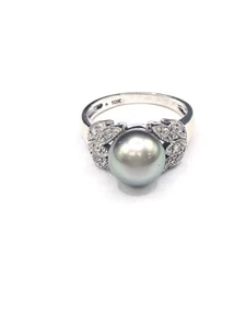 Pearl Lady's Stone & Diamond Ring 7 Diamonds .007 Carat T.W. 10K White (1971-1) - Picture 1 of 3