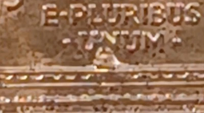 1994 Lincoln Memorial Cent Reverse Error Die Chip Crack On Top Of Monument Red - Image 1 of 4