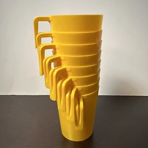 8 Vintage Retro Oak Hill 10 oz Plastic Reusable Cups Coffee Drink Yellow - Picture 1 of 7