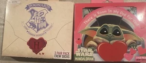 Harry Potter And Star Wars Women's Size 4-10 Valentine's Day Crew Socks - Picture 1 of 2