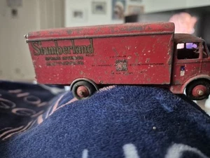 Dinky Supertoys Unboxed 514 Guy Van Slumberland Play Worn 13.5cm Long - Picture 1 of 5