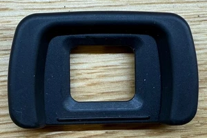 Olympus OEM Eyepiece Eyecup For E3 E30 E400 E410 E500 E510 E520 E620 - Picture 1 of 2