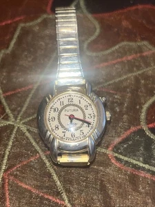 Vintage Ladies FUTURA Silver Tone Wrist Watch WORKS With New Battery - Picture 1 of 5