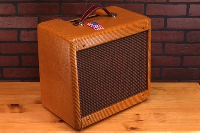 Tweed  Narrow Panel Champ 5f1/Nitro Lacquer/1x10 - Image 1 of 4