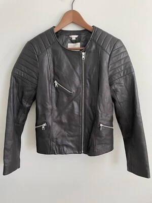 Chaqueta de motociclista SOIA & KYO para mujer de cuero de cordero negra asimétrica mediana Foto 1 de 4