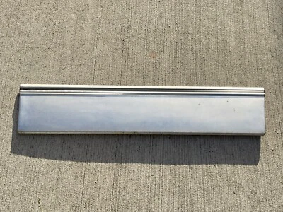 1980-1990 Chevy Caprice универсал правая задняя дверь нижний молдинг - Изображение 1 из 4