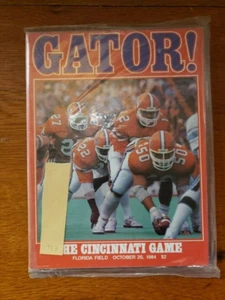 1981 Florida Gators v Cincinnati Bearcats College Football Program - Picture 1 of 2