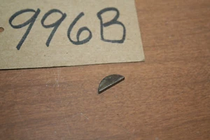 1986 Kawasaki KX125 Magneto Flywheel Woodruff Key Keyway OEM 86 B - Picture 1 of 3