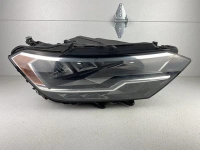 2019-2024 Volkswagen Jetta Right Passenger LED Headlight 17A941036 OEM Foto 1 de 4