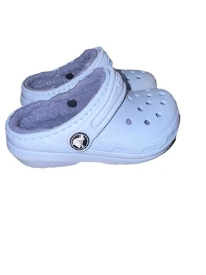 Crocs Forrado Azul Claro Talla 8, Niño Pequeño Difuso Cálido Foto 1 de 4