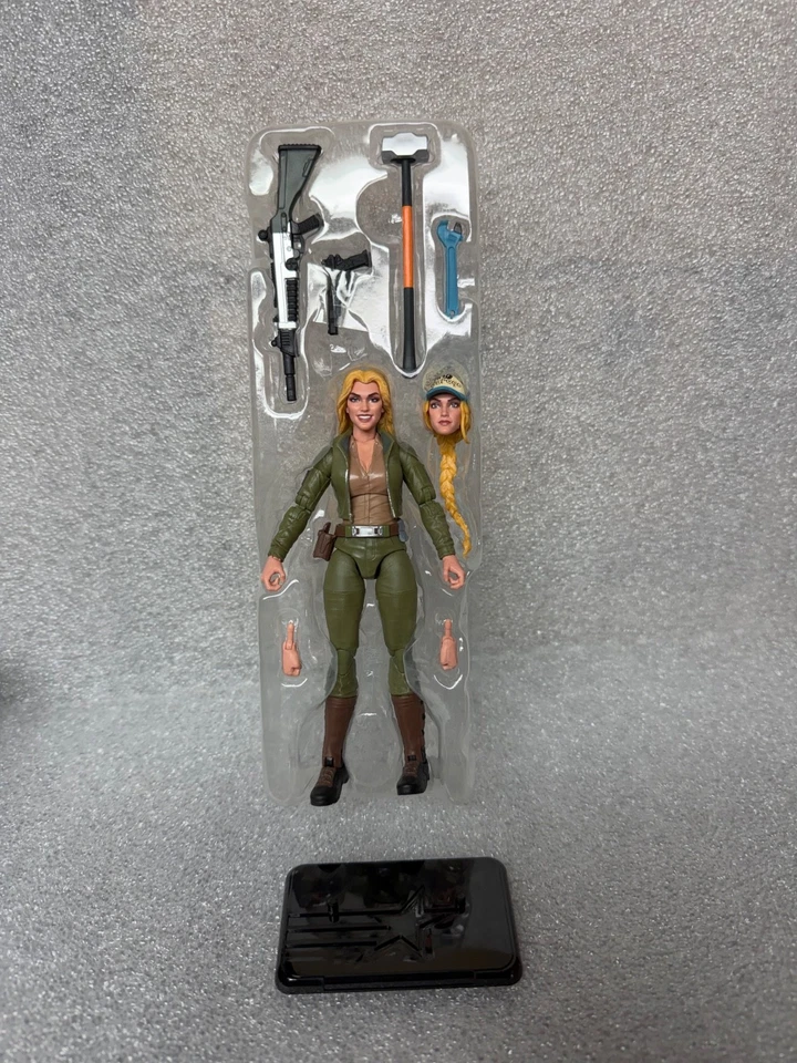 GI Joe классифицированный ретро обложка девочка в отделанных лотках - Изображение 1 из 1