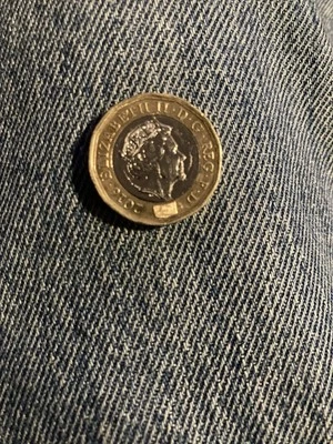 Queen Elizabeth II Coin One Pound 2016 Uk - Image 1 of 4